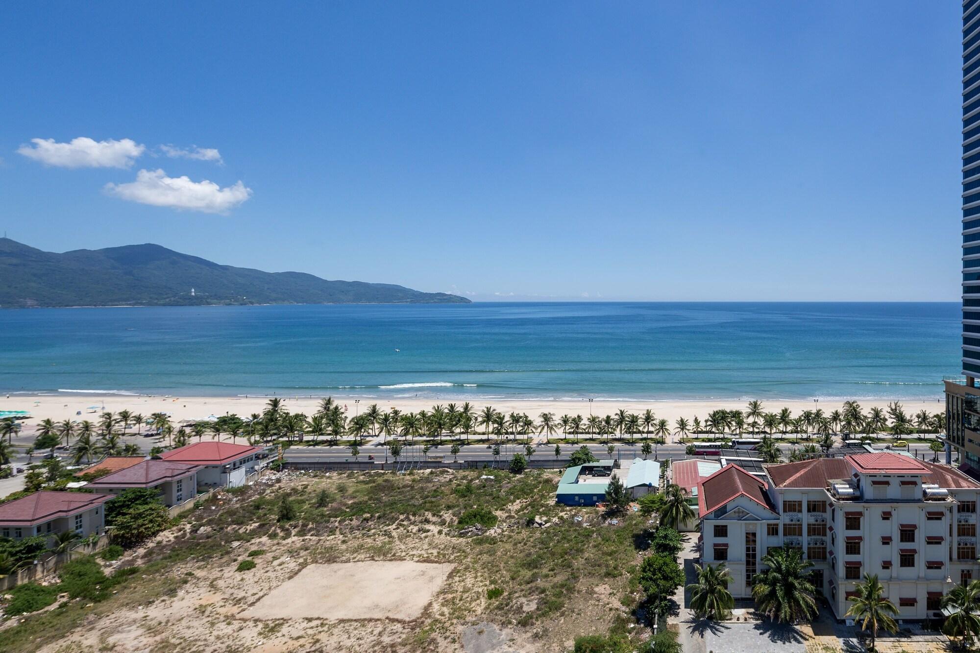 Alani Sea View Hotel Da Nang Exterior photo