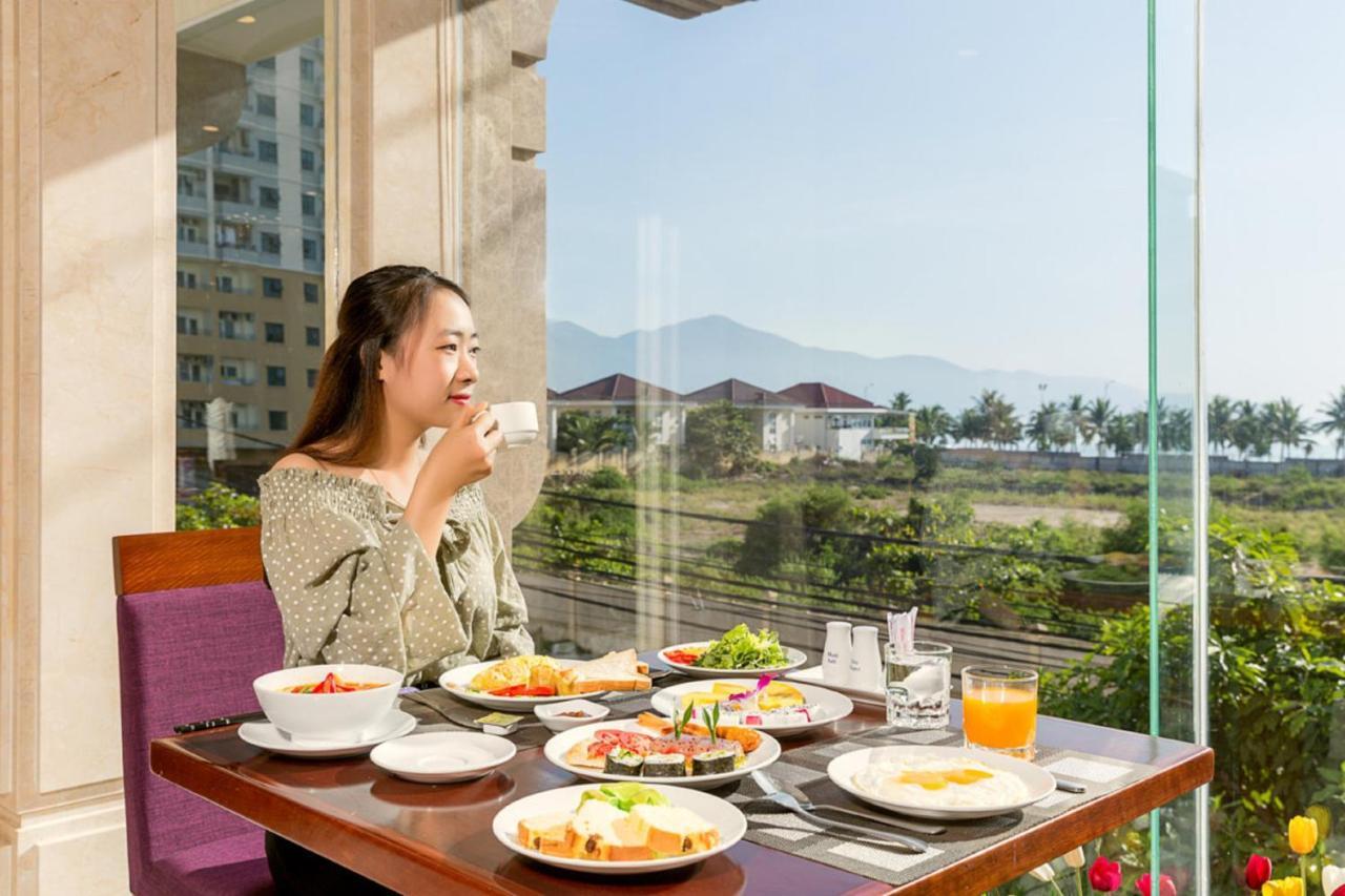 Alani Sea View Hotel Da Nang Exterior photo