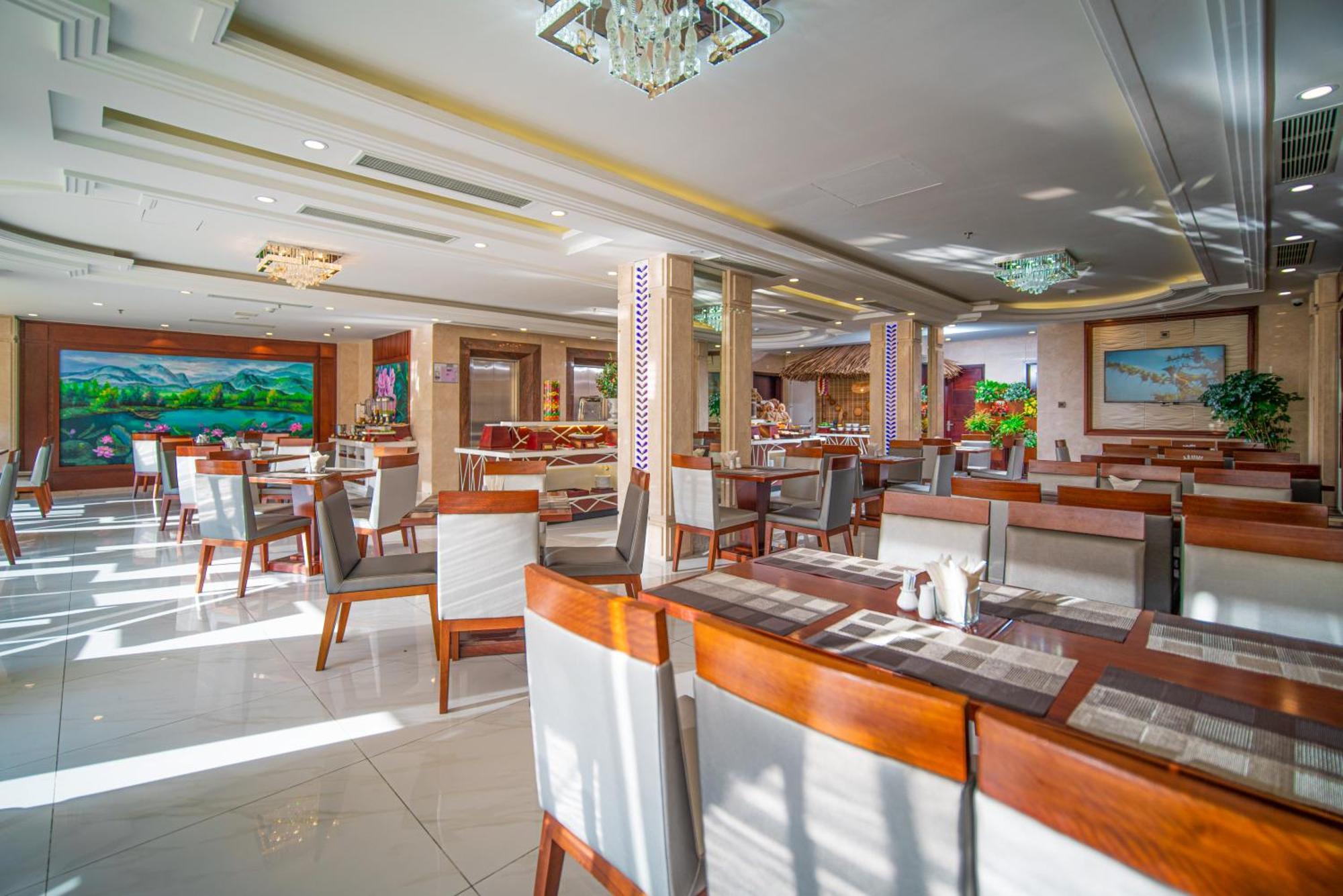 Alani Sea View Hotel Da Nang Exterior photo