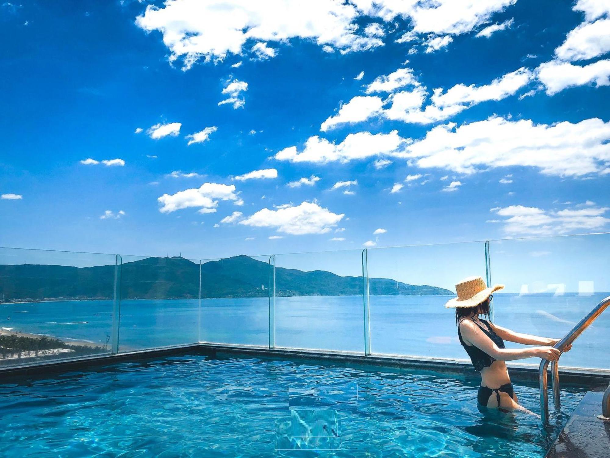 Alani Sea View Hotel Da Nang Exterior photo