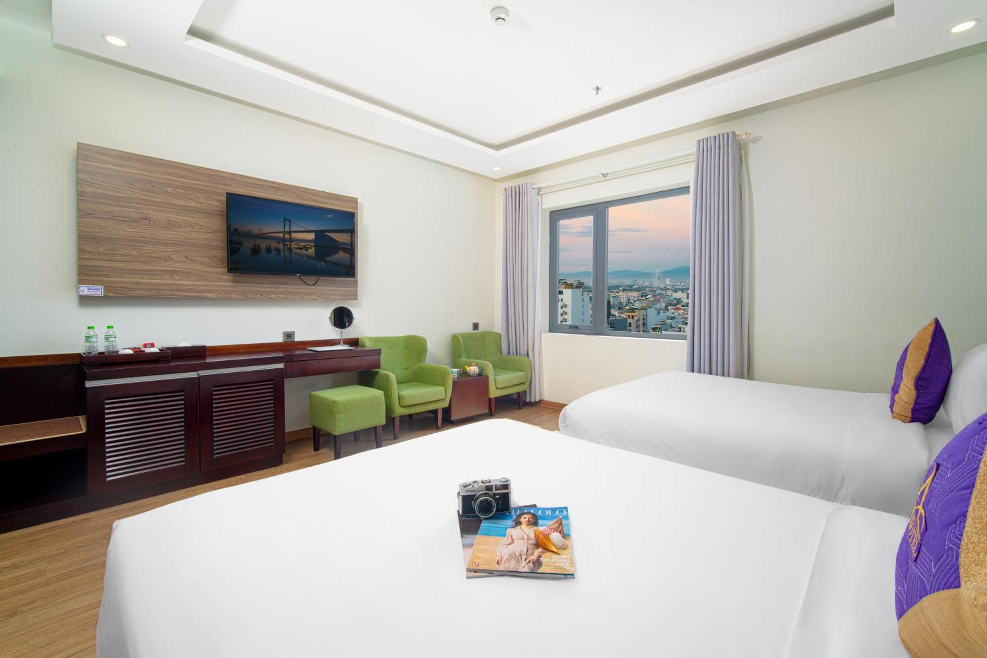Alani Sea View Hotel Da Nang Exterior photo