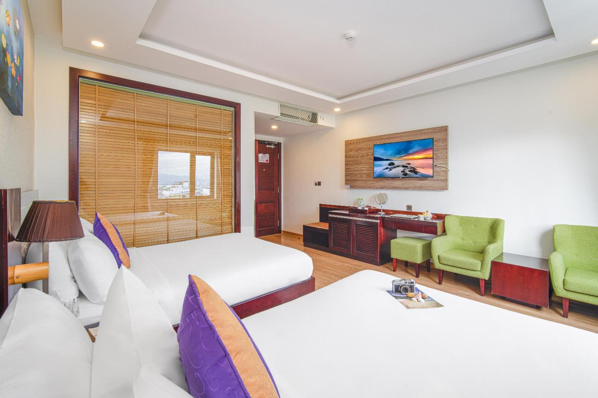 Alani Sea View Hotel Da Nang Exterior photo