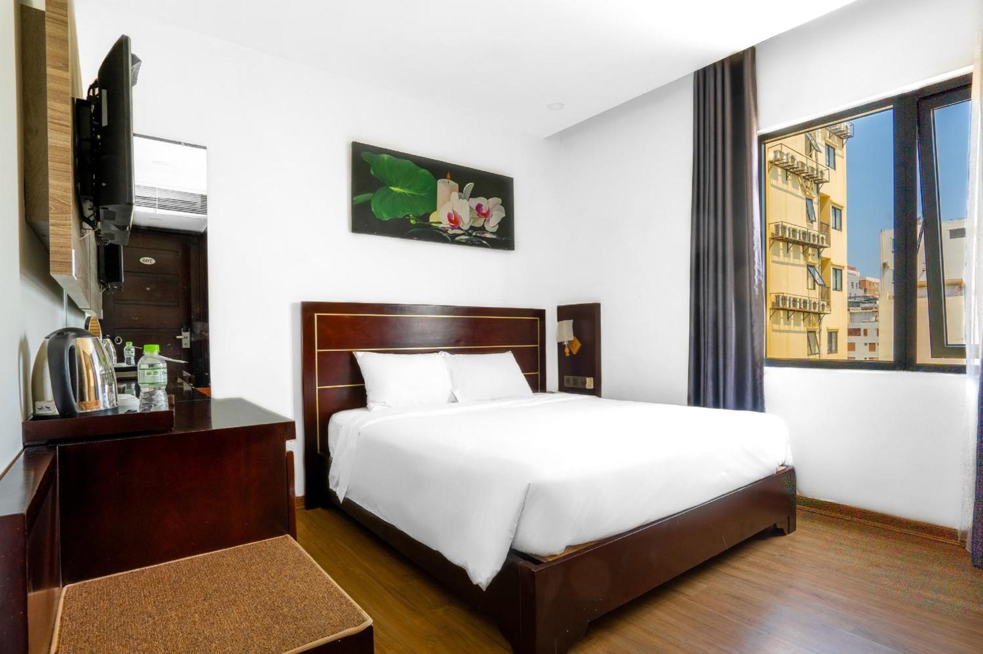 Alani Sea View Hotel Da Nang Exterior photo