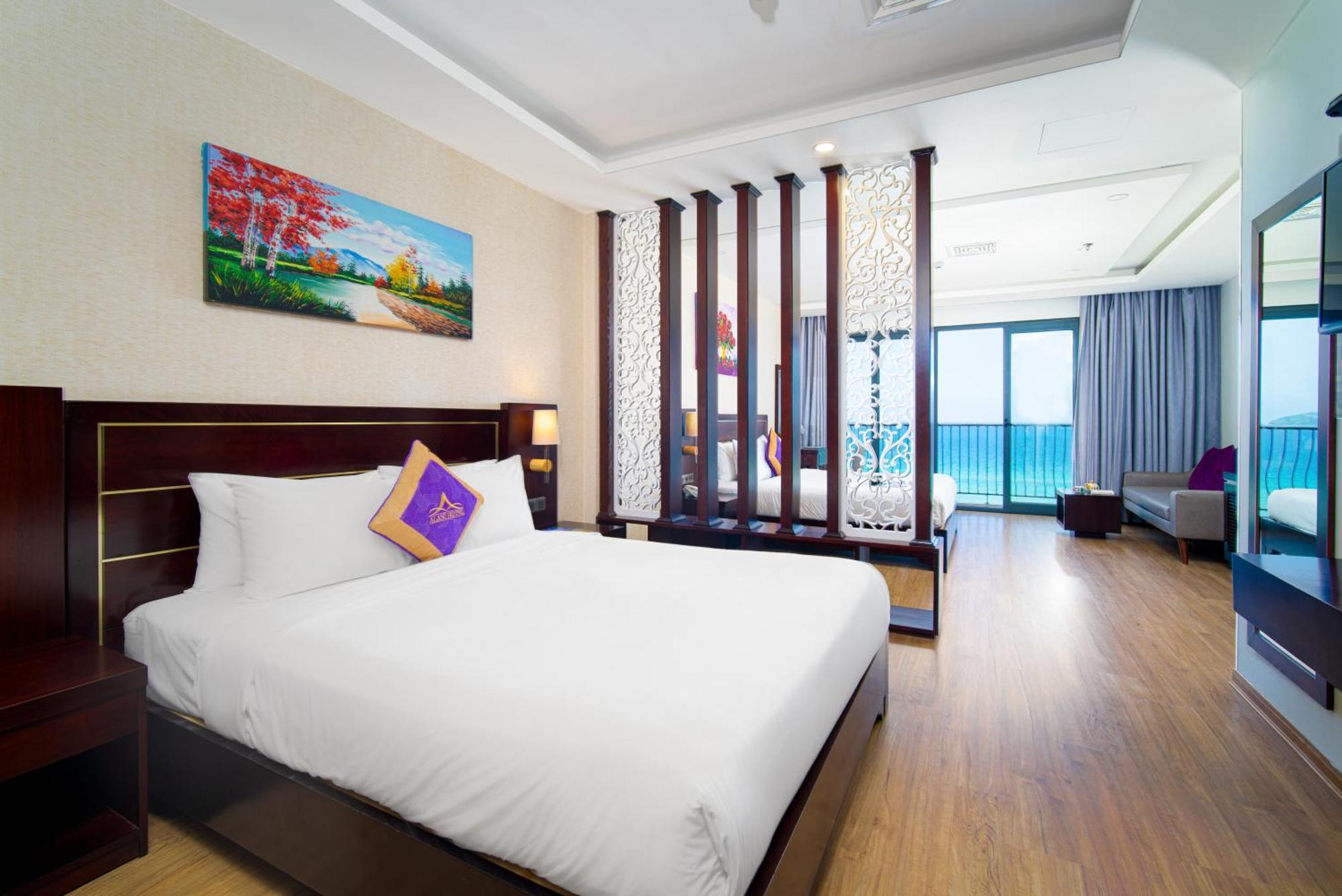 Alani Sea View Hotel Da Nang Exterior photo