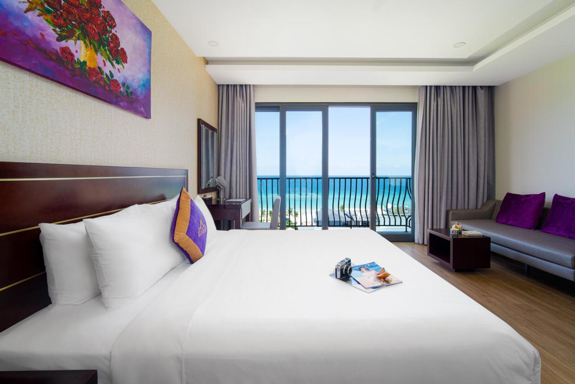 Alani Sea View Hotel Da Nang Exterior photo
