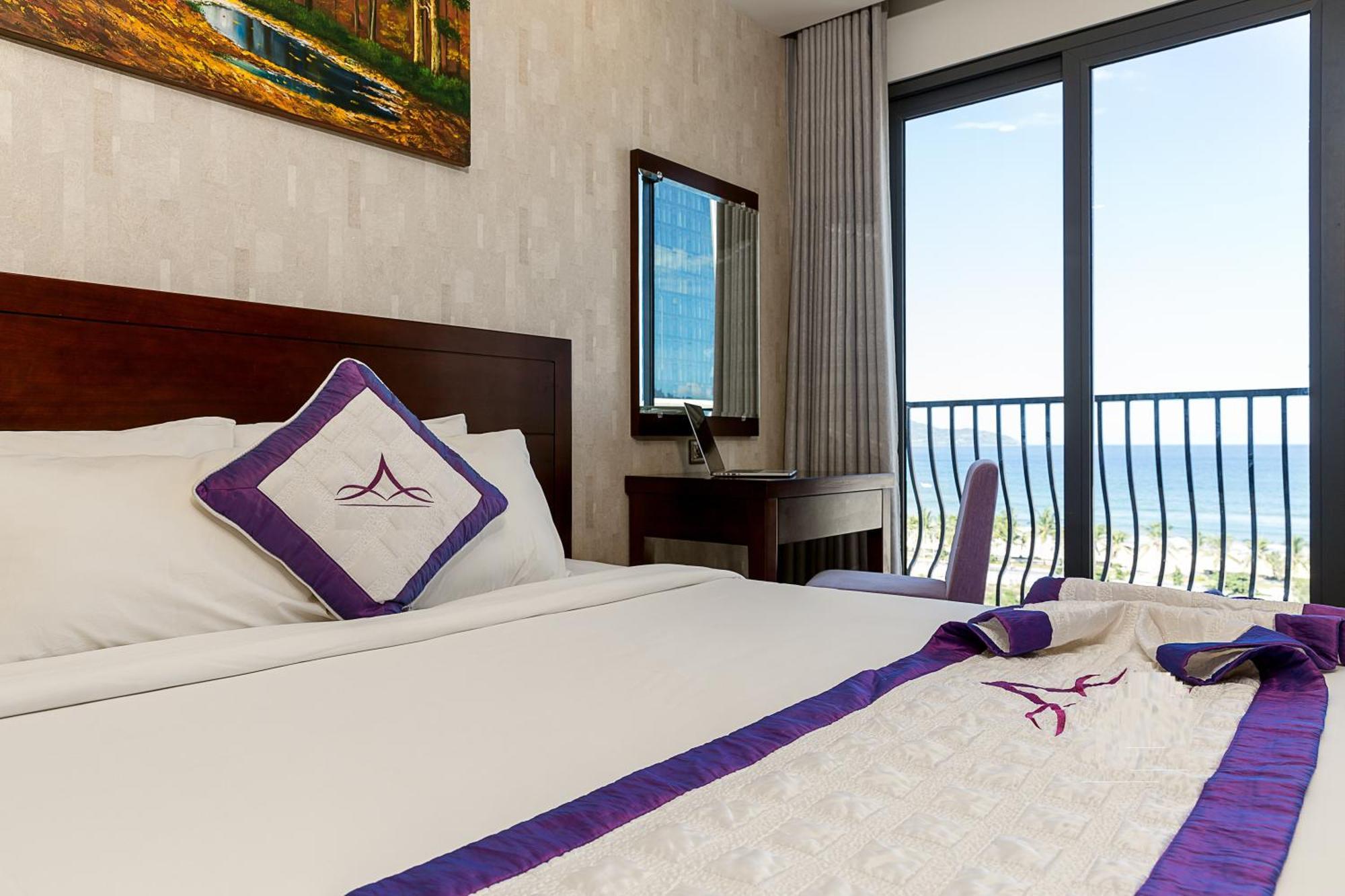 Alani Sea View Hotel Da Nang Exterior photo