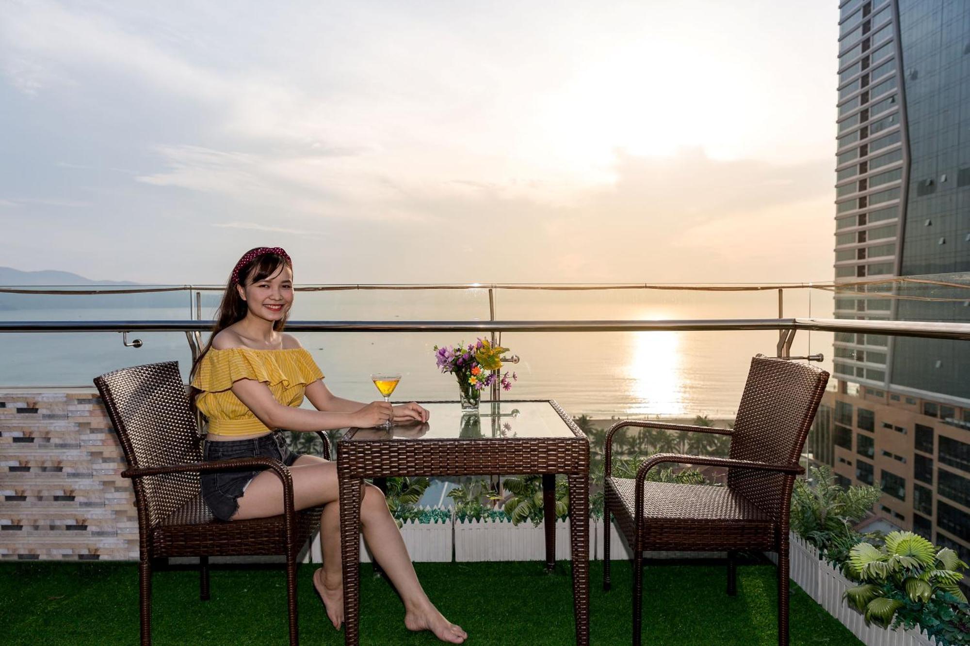 Alani Sea View Hotel Da Nang Exterior photo